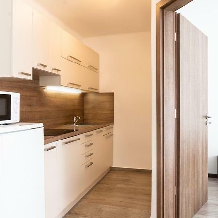Raba Apartman Sarvar Ngoại thất bức ảnh