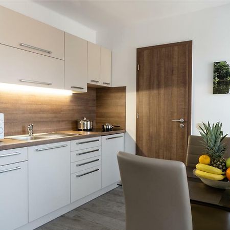 Raba Apartman Sarvar Ngoại thất bức ảnh