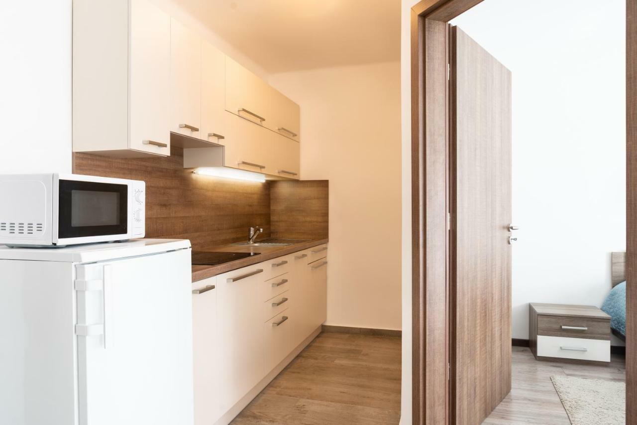 Raba Apartman Sarvar Ngoại thất bức ảnh